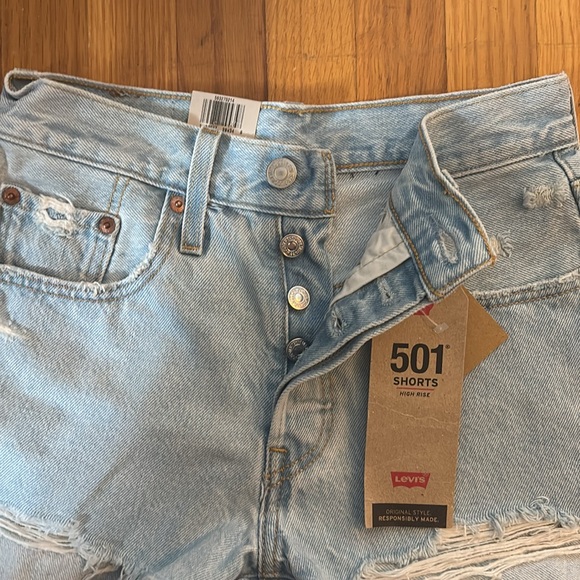 Levi’s 24 501 Jean shorts - Picture 5 of 5